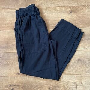 Lightweight ankle pant